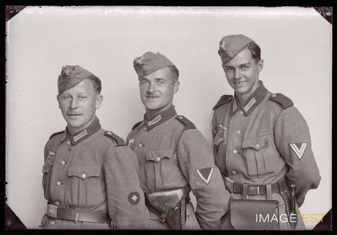 Portrait de trois soldats allemands (Le Val-d'Ajol)